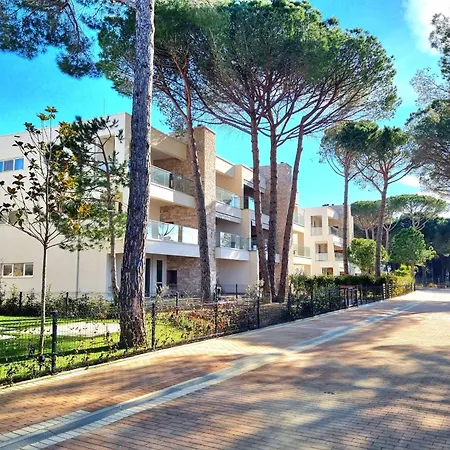 Peaceful Beachside In Secure Plazhi San Pietro